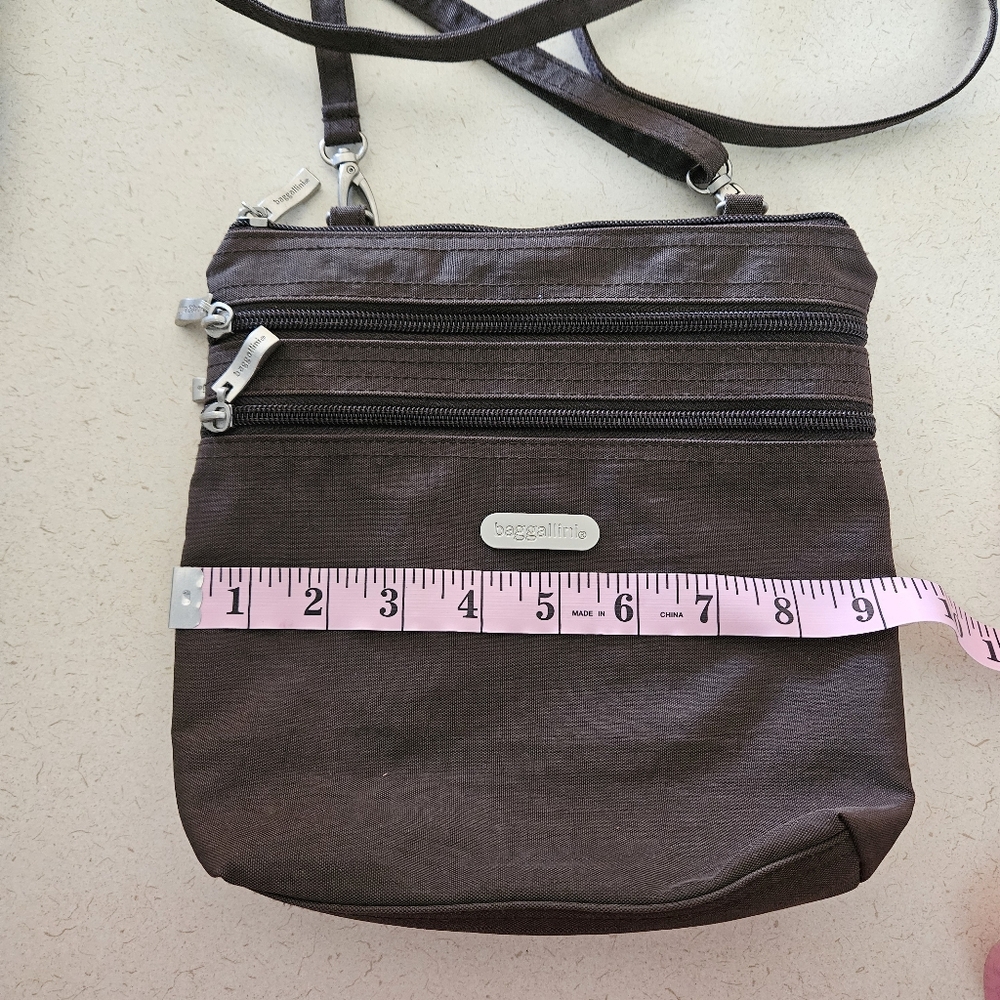 Baggallini Brown Crossbody Bag Travel Vacation - Picture 6 of 12